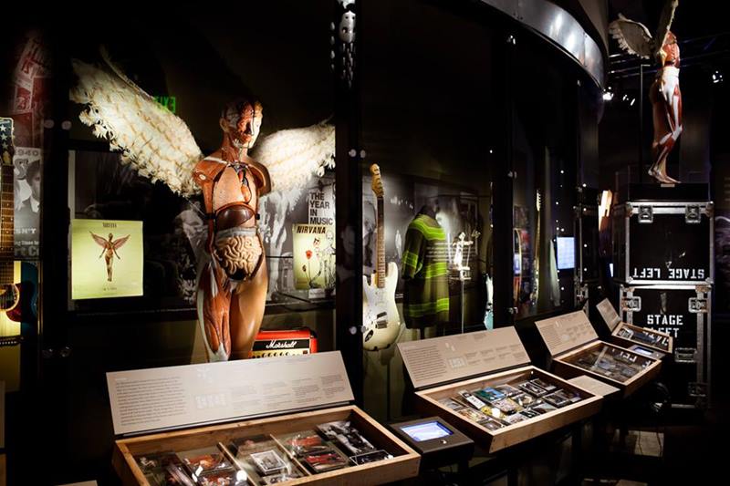 Exposição sobre Nirvana entra em cartaz no&nbsp;Rio