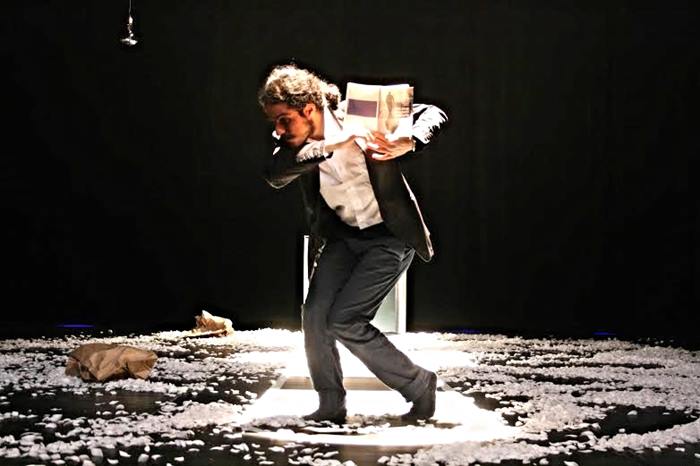 Bailarino e dramaturgo desafiam a censura no&nbsp;Irã