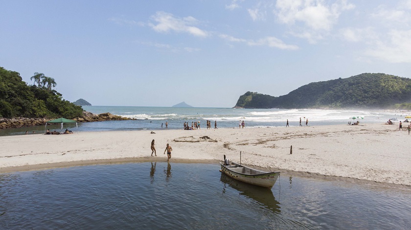 Brasil_Praia Camburi em São Sebastião_SP_Foto_Rogério Cassimiro