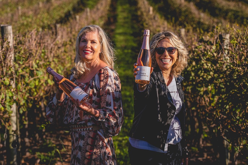 Regina Vanderlinde e Patrícia Possamai