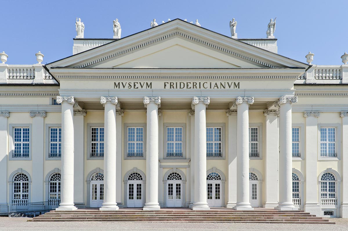 Fridericianum_Fassade_2015_Photo_Nils_Klinger