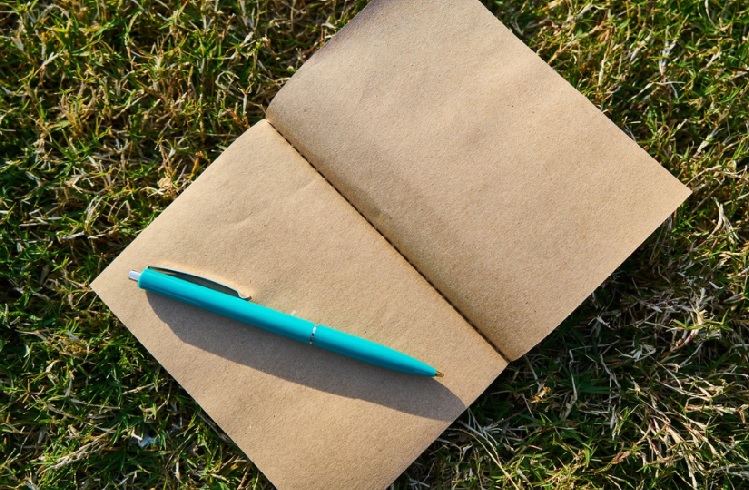 16 poetas descrevem seu ofício por meio de…&nbsp;poemas